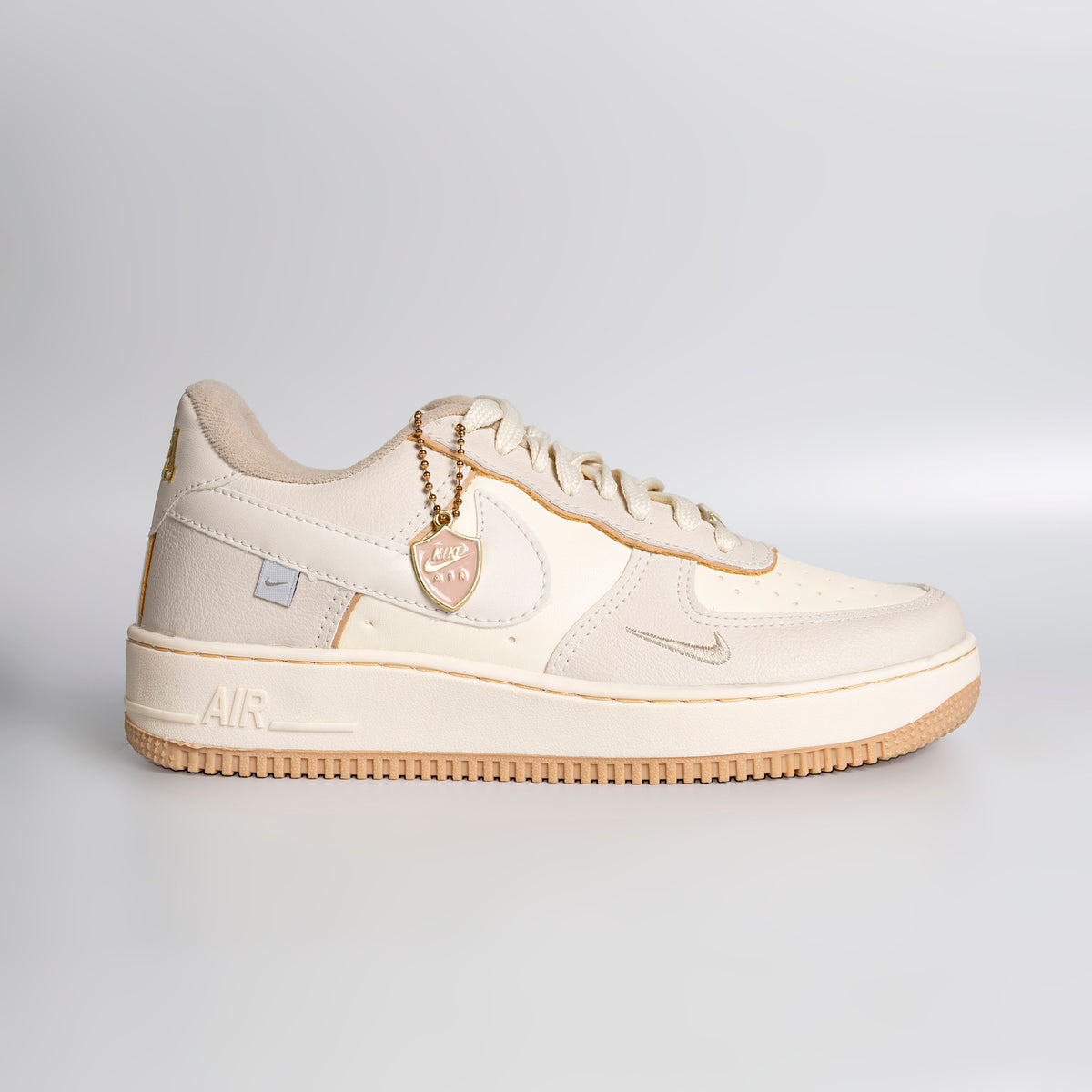 AF1 Premium Bege Medalha