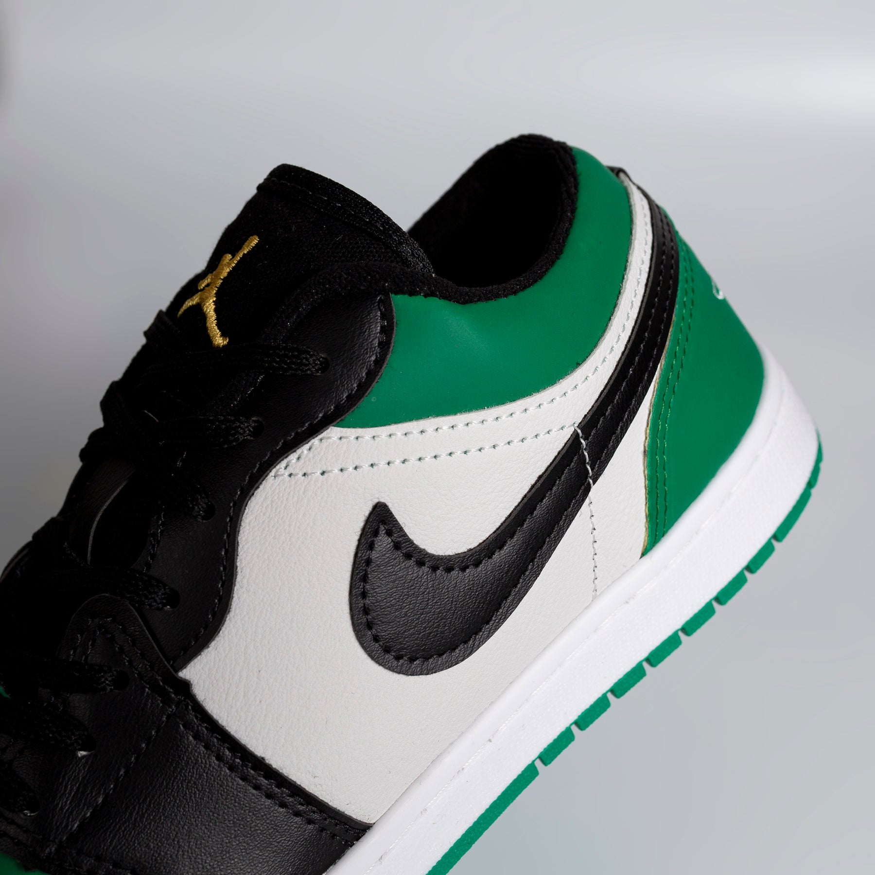 NK Air Jordan Mystic Green