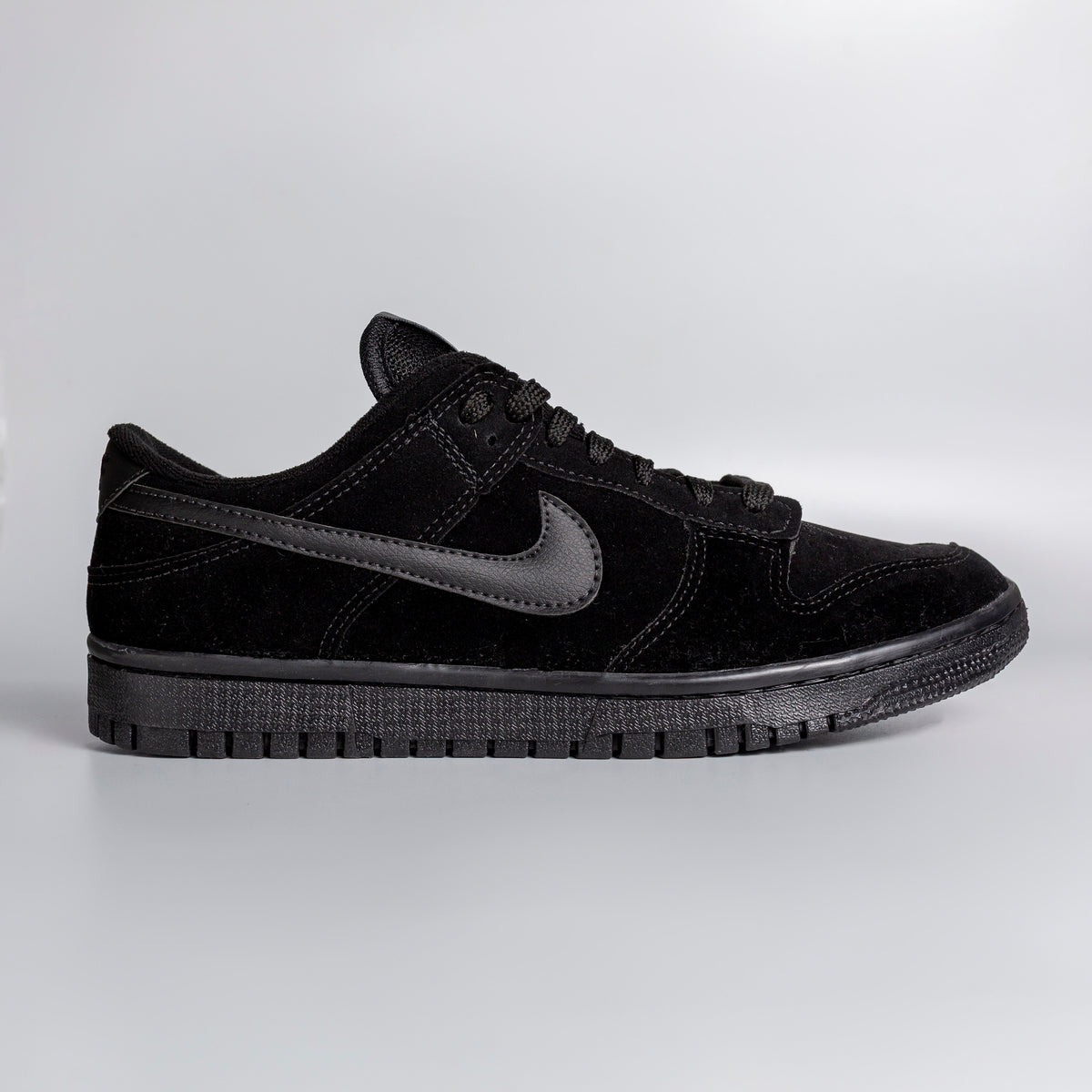 NK Dunk Low Triple Black