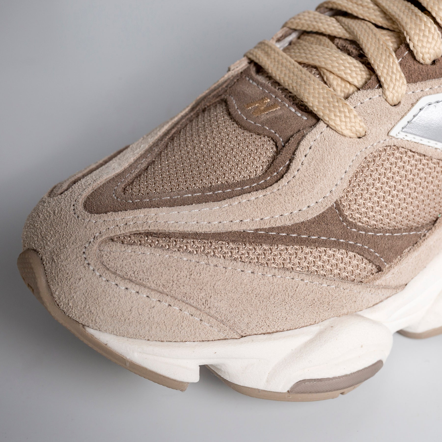 NB 9060 Mocha Cream