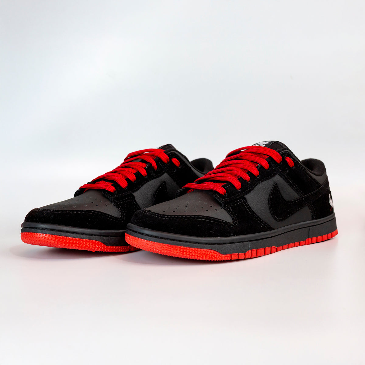NK Dunk Low Black Bird