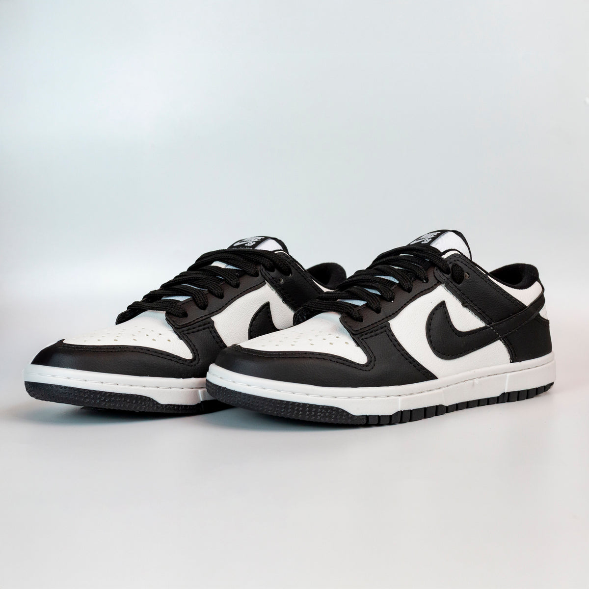 NK Dunk Low Panda