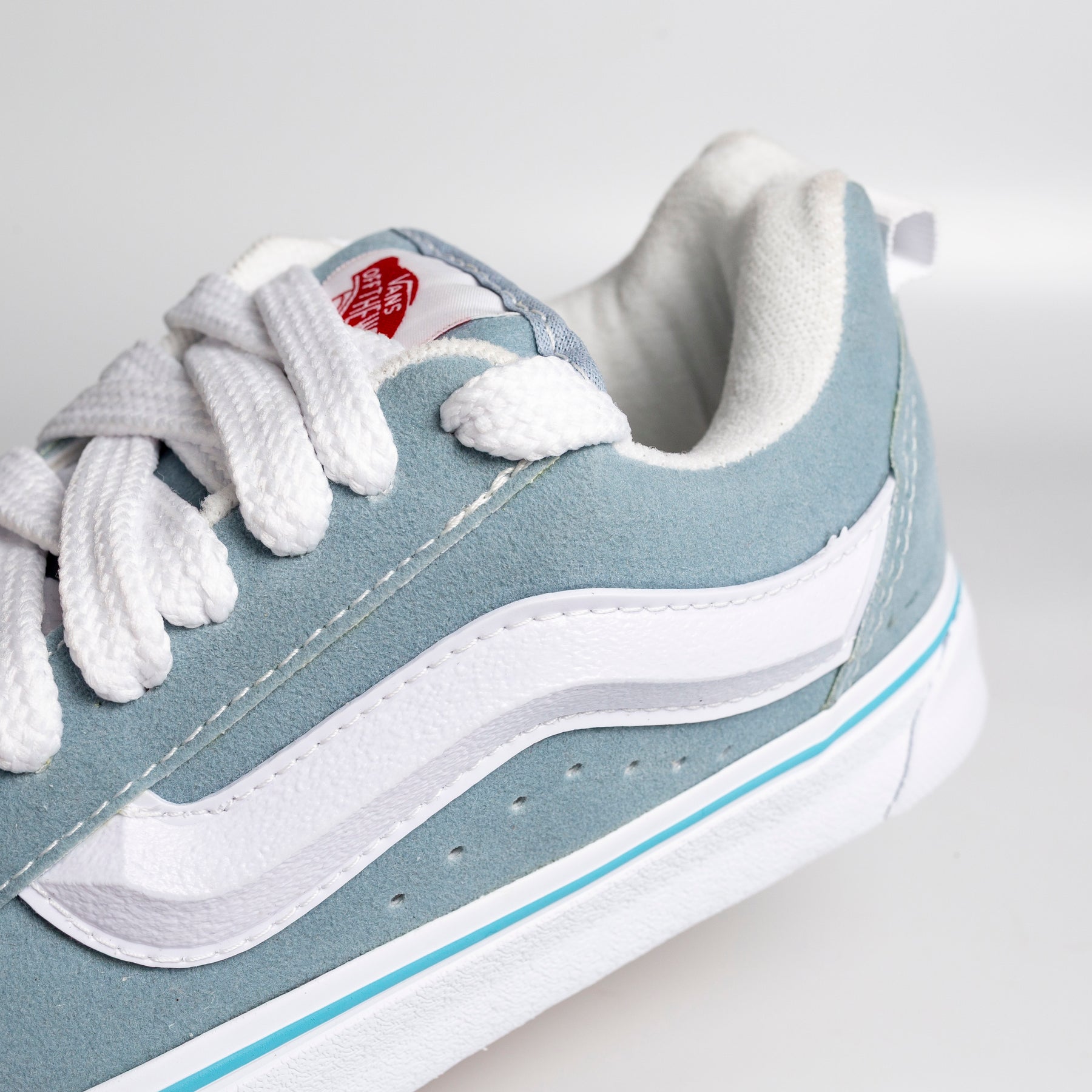 VNS Knu Azul bb