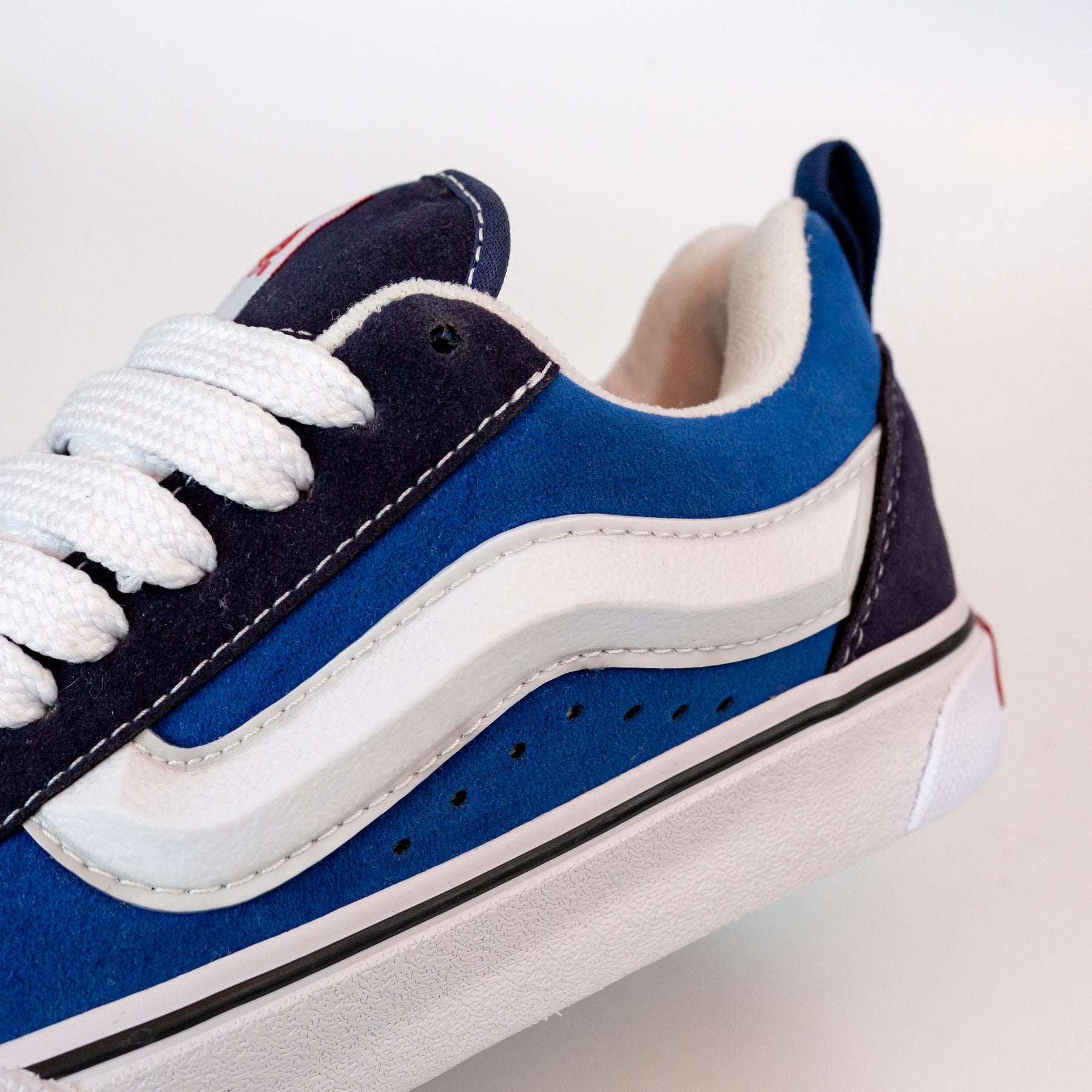 VNS Knu Blue (ÚLTIMOS PARES)