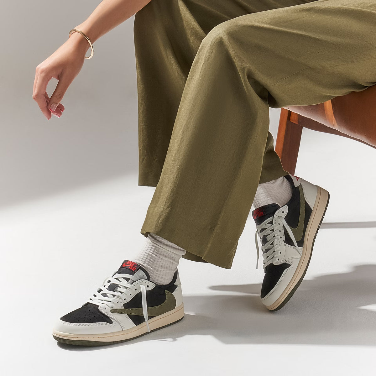 NK Air Jordan Travis Olive