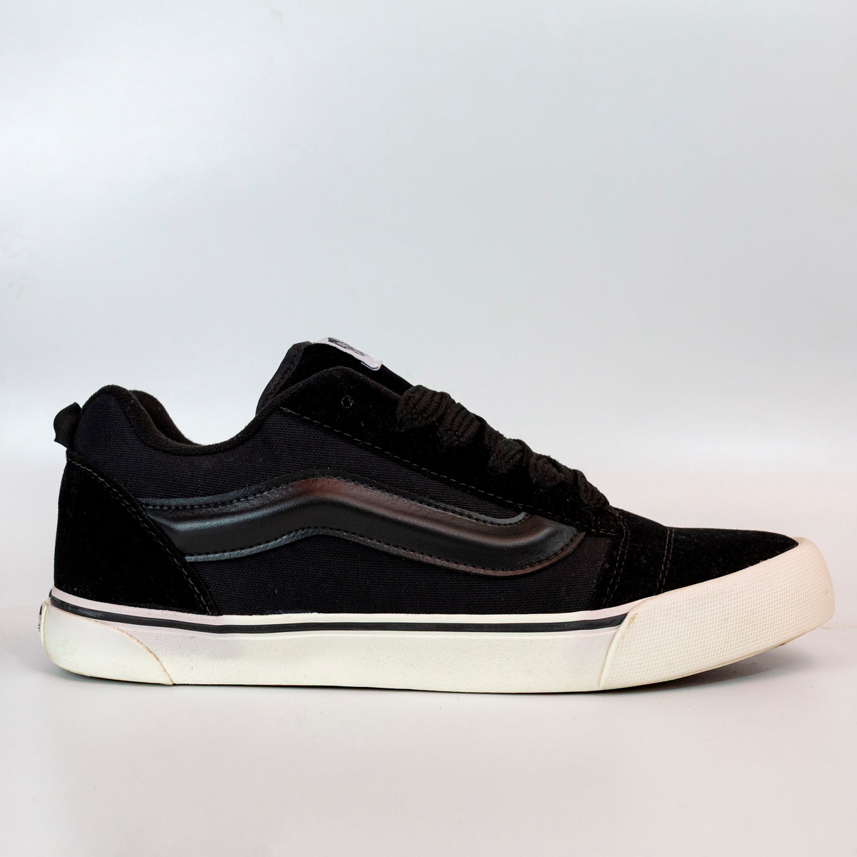 VNS Knu Black Cream (ÚLTIMOS PARES)