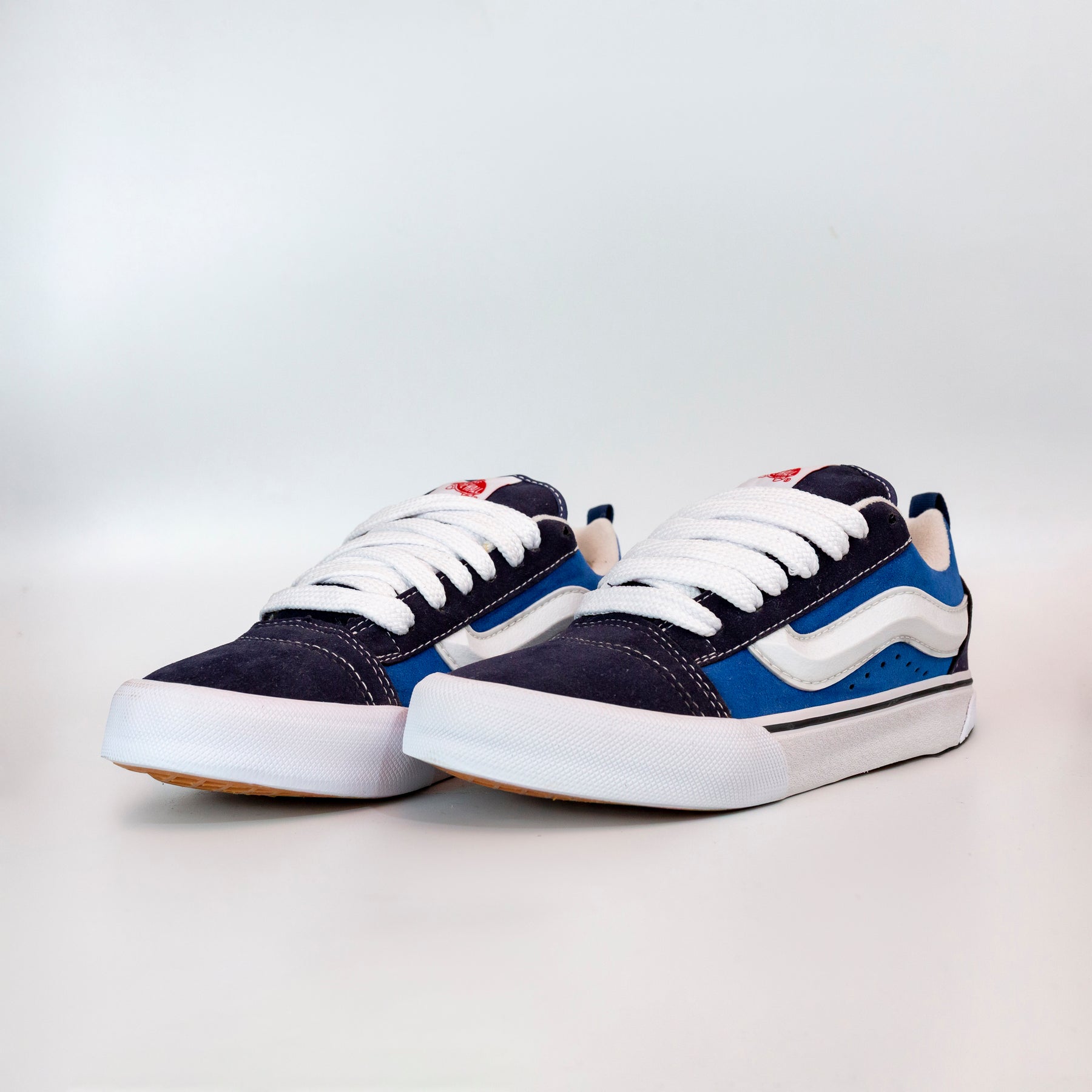 VNS Knu Blue (ÚLTIMOS PARES)