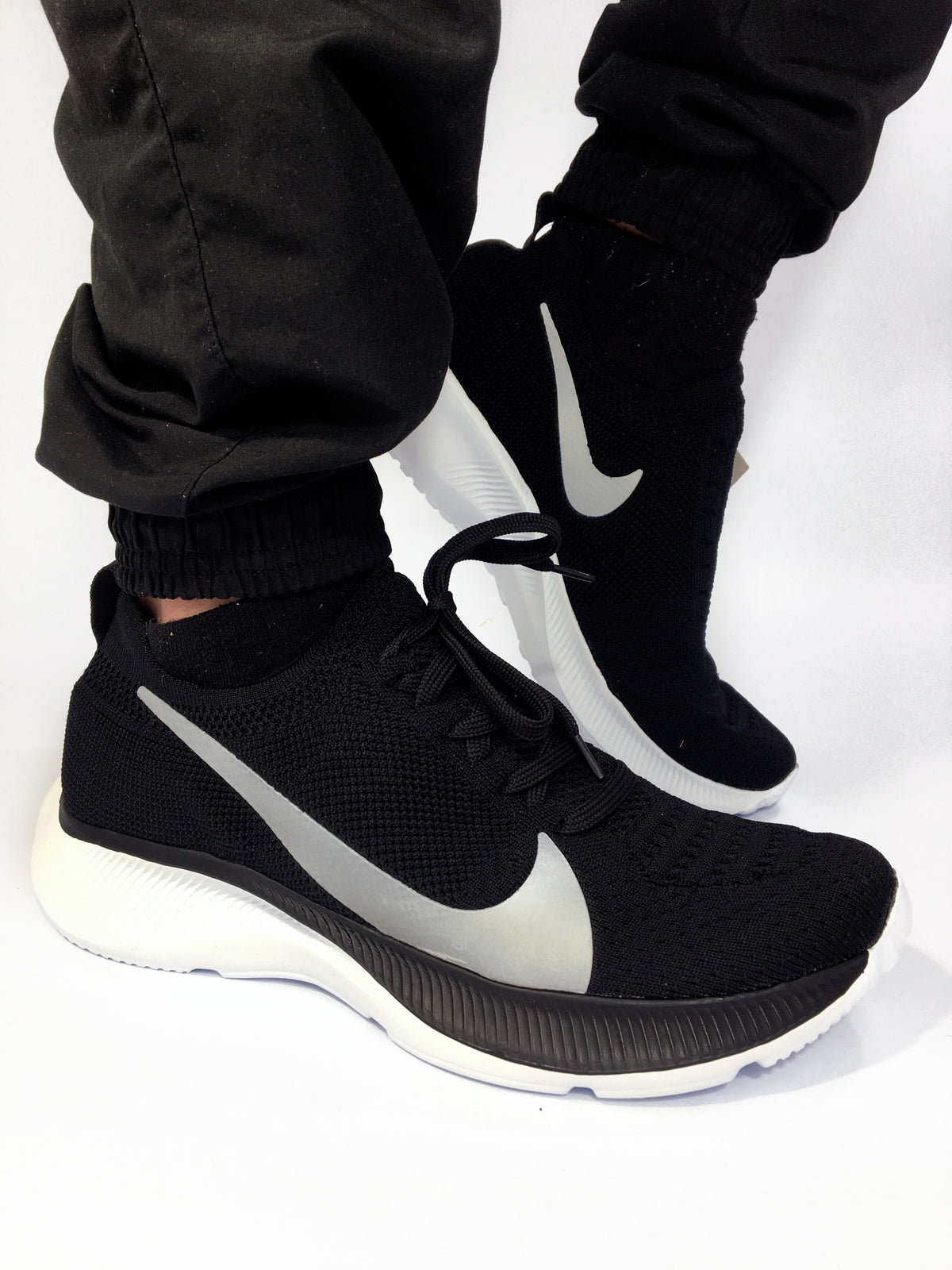 NK Zoom Preto e Branco