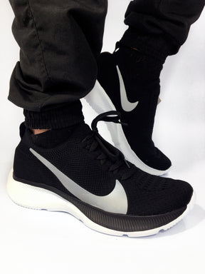 NK Zoom Preto e Branco